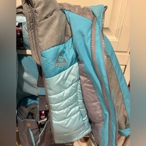 Girls snow jacket and pants with suspenders, size 5/6, xs
